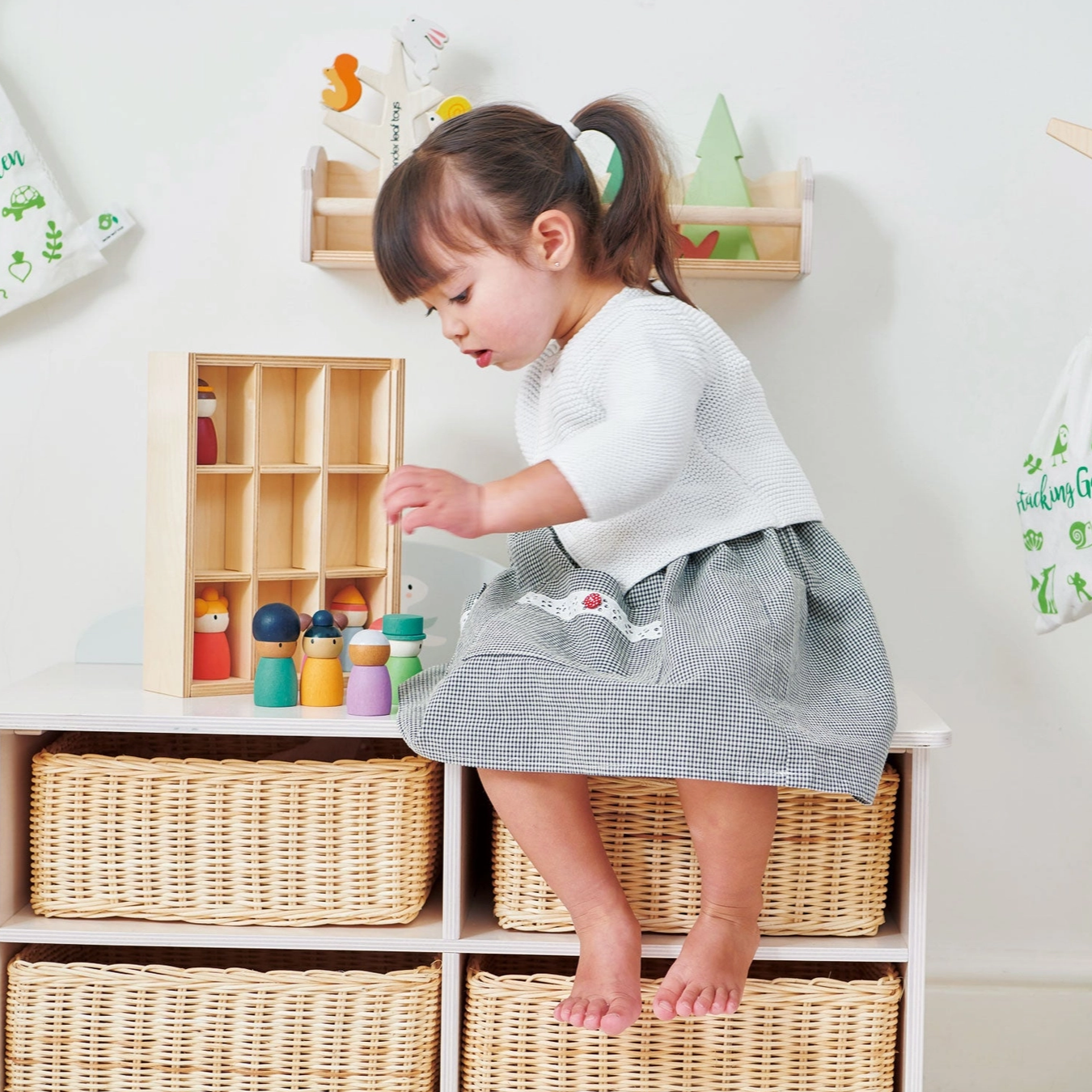 Happy Folk Hotel - Tender Leaf Toys