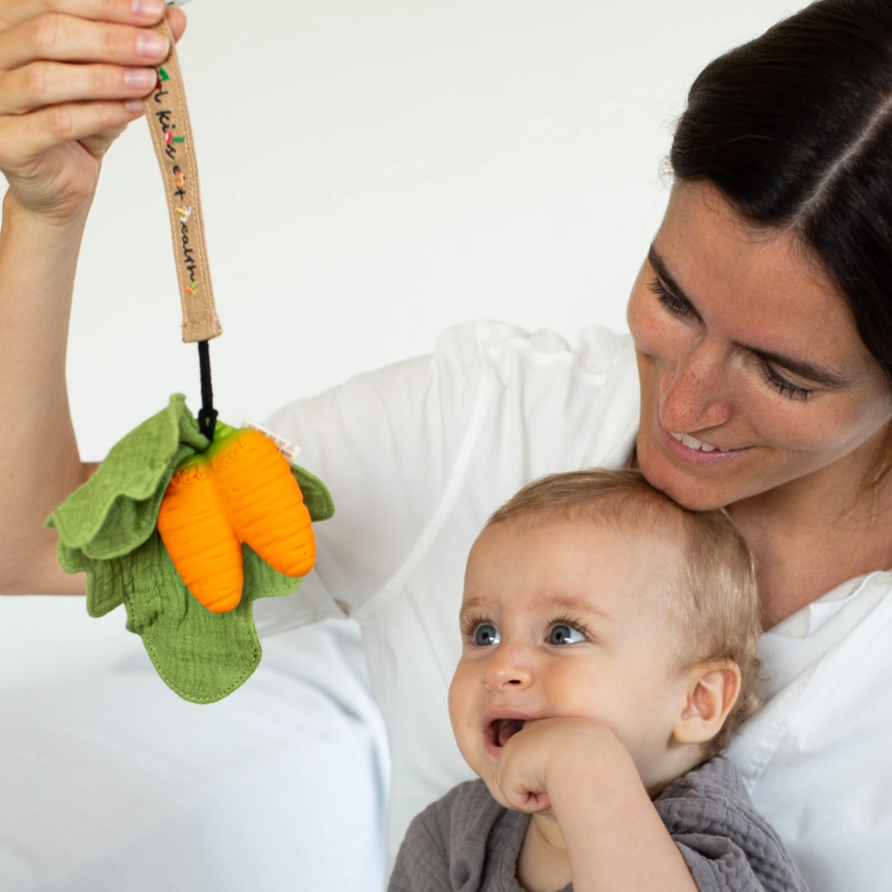 Pacifier Clip - Oli & Carol