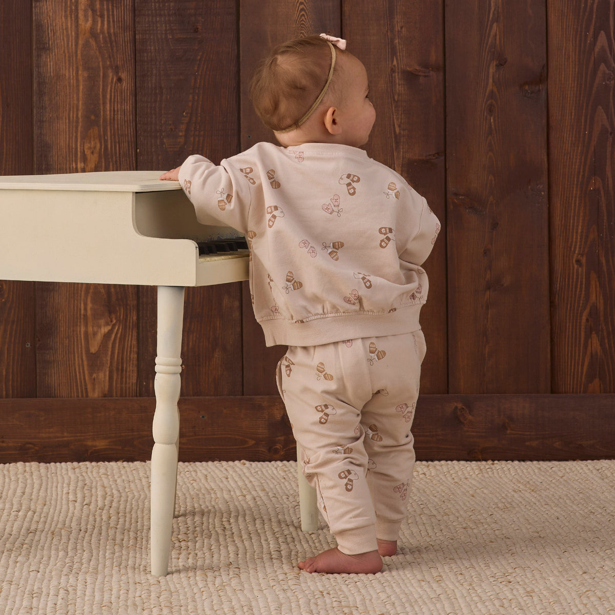 Mittens Sweatshirt & Pant Set - Quincy Mae