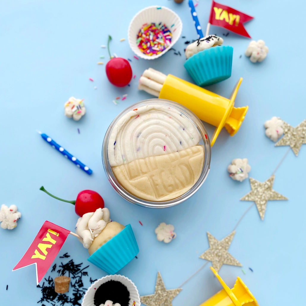 Cupcake Kiddough Kit - Earth Grown Kids Dough