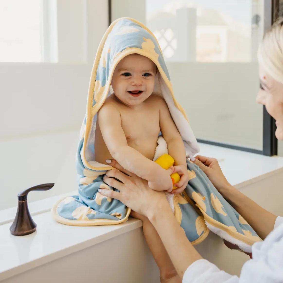 Ducky Knit Hooded Towel - Copper Pearl