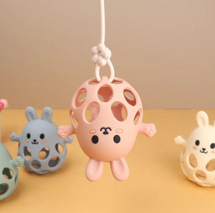 Cream 3D Bunny Rattle - Three Hearts