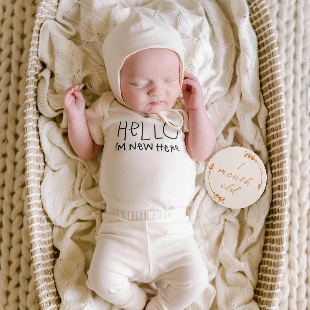 Hello I'm New Here Bodysuit - Tenth & Pine