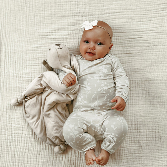 Lucy Lovey Bunny - Gunamuna