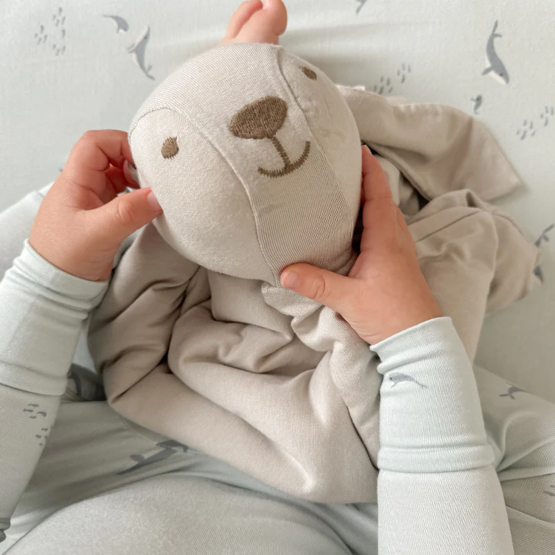 Lucy Lovey Bunny - Gunamuna