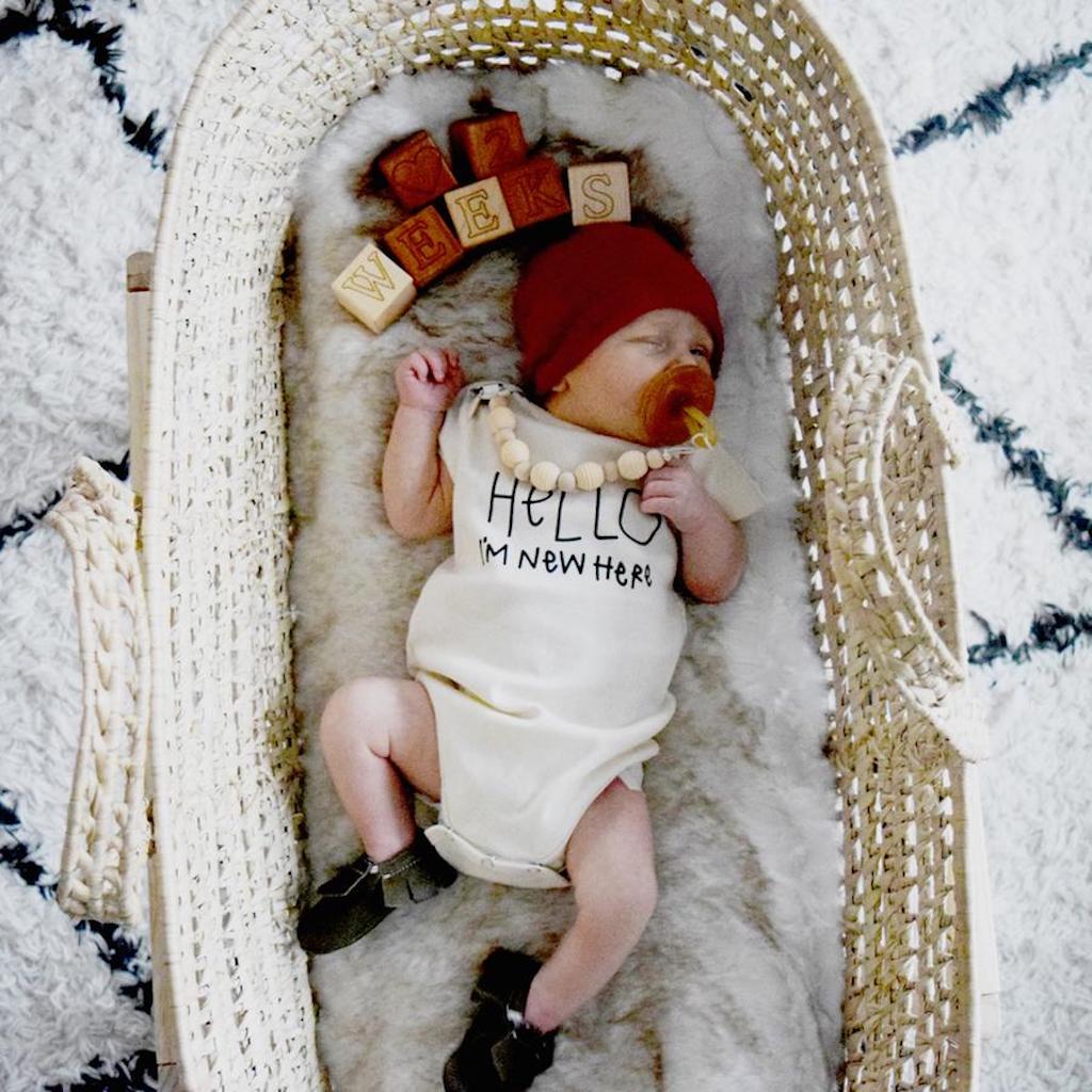 Hello I'm New Here Bodysuit - Tenth & Pine