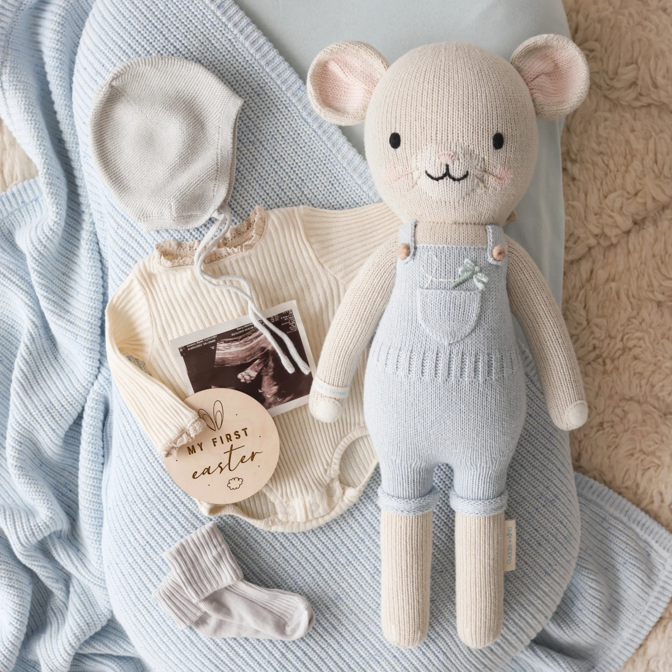 Bailey the Mouse - Cuddle + Kind