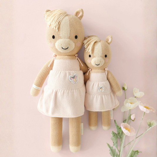 Kelsi the Pony - Cuddle + Kind