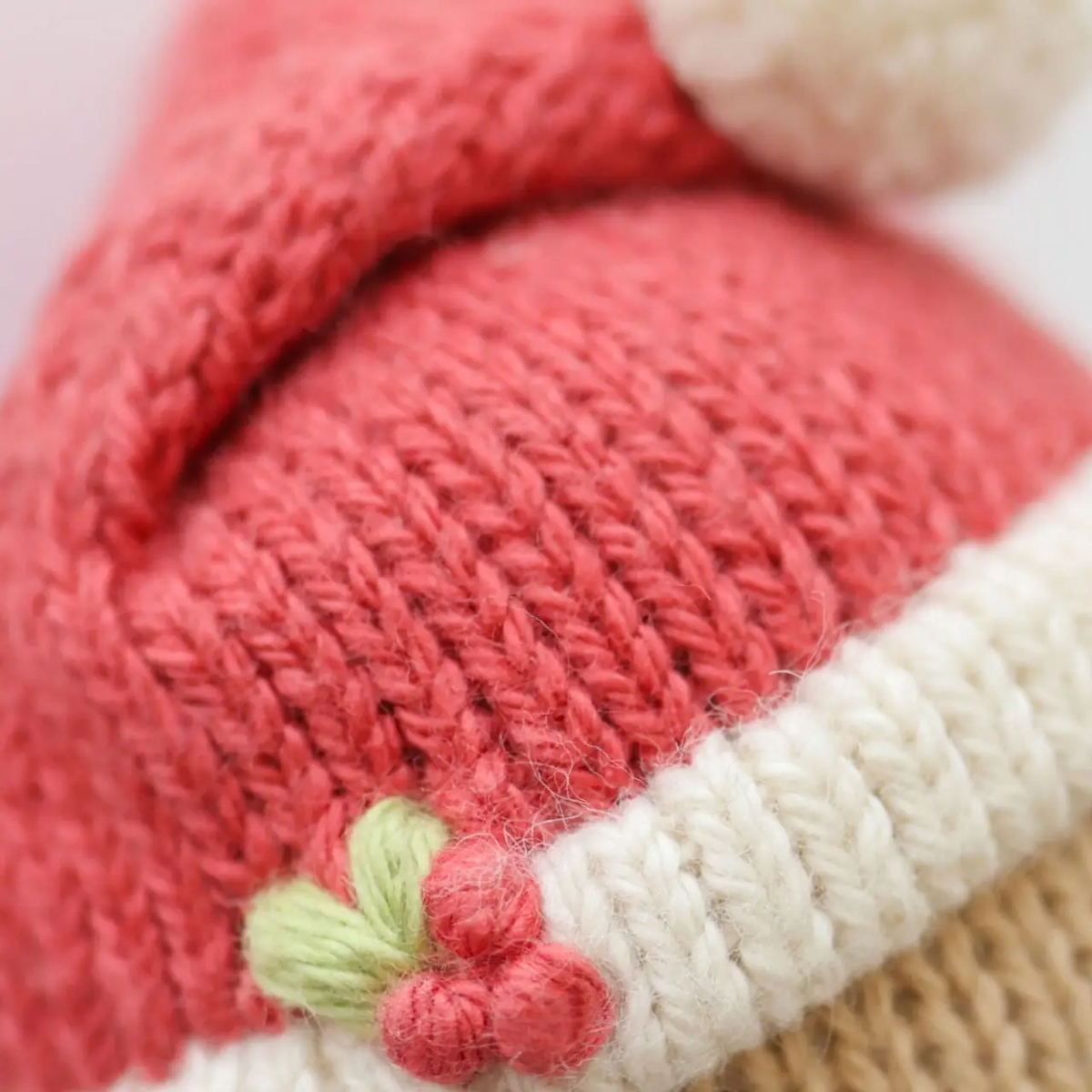 Tiny Santa - Cuddle + Kind