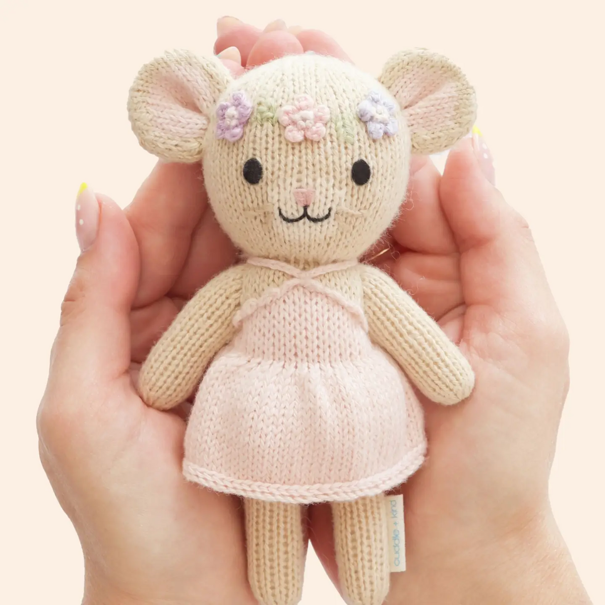 Tiny Emma the Mouse - Cuddle + Kind