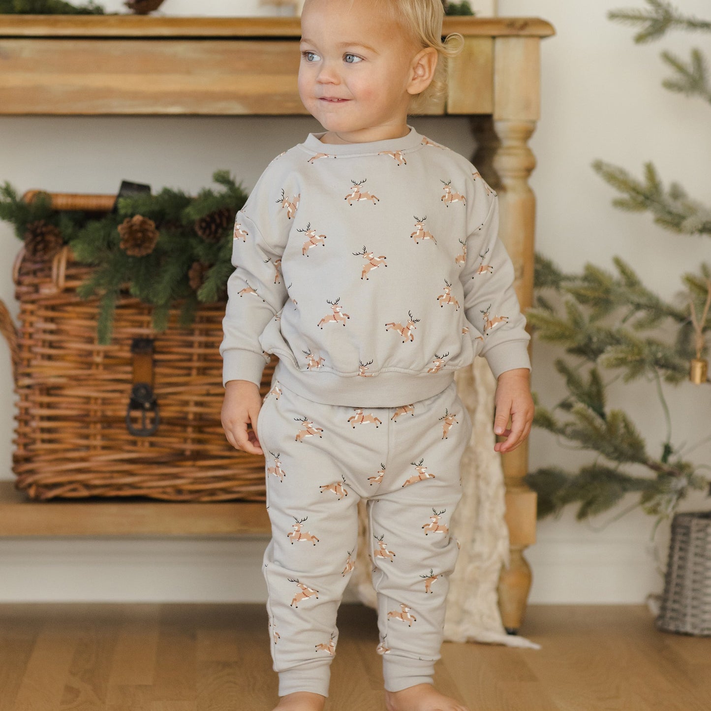Reindeer Relaxed Sweatpants - Quincy Mae