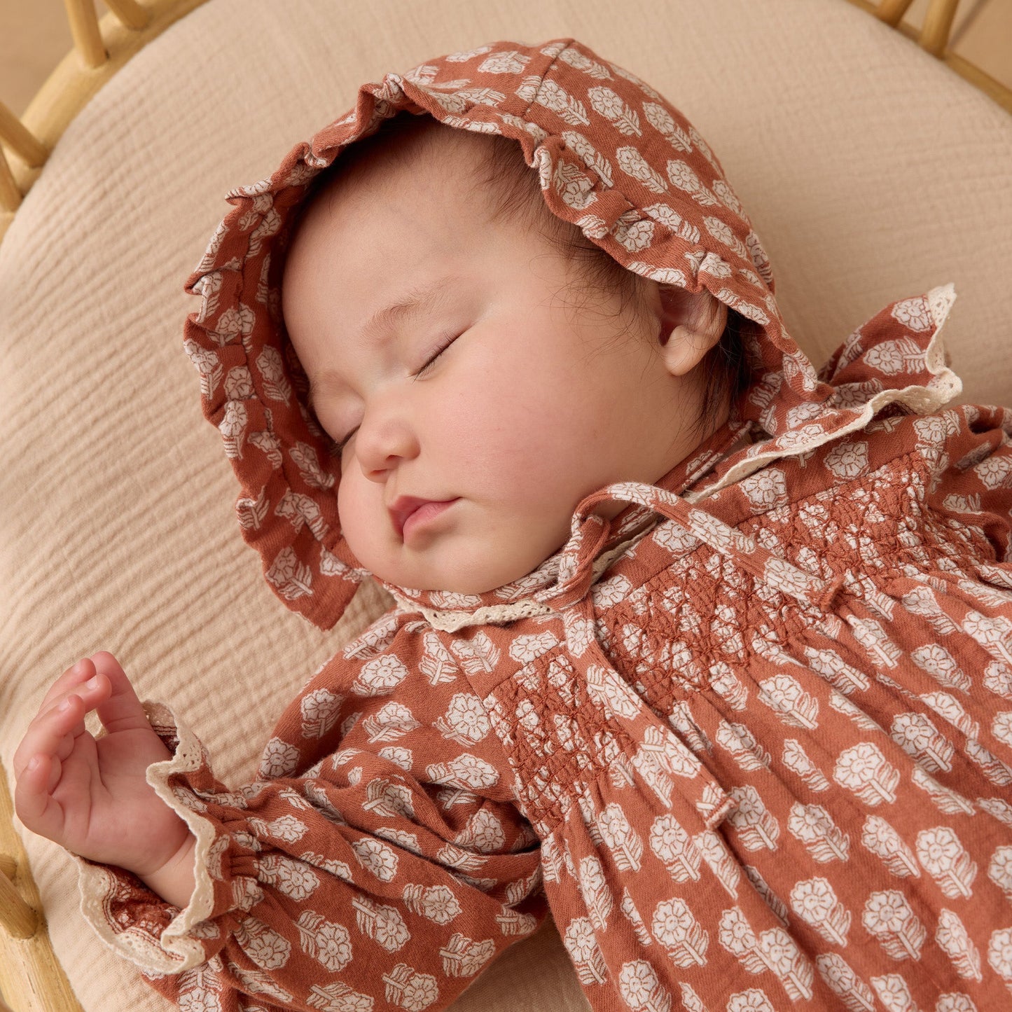 Holiday Fleur Ruffle Woven Bonnet - Quincy Mae