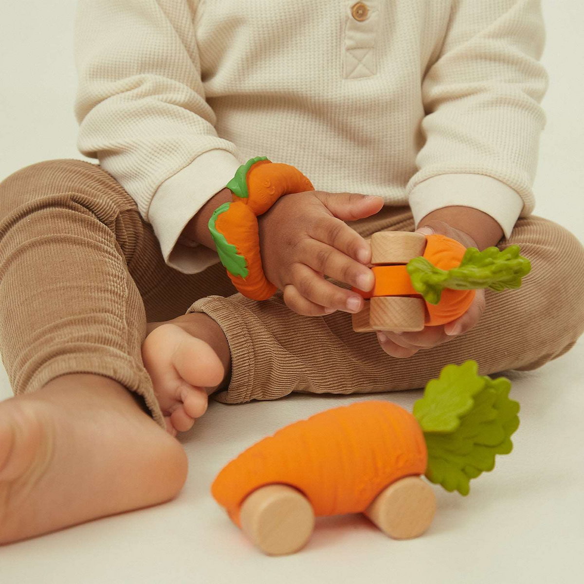 Cathy the Carrot Baby Car - Oli & Carol
