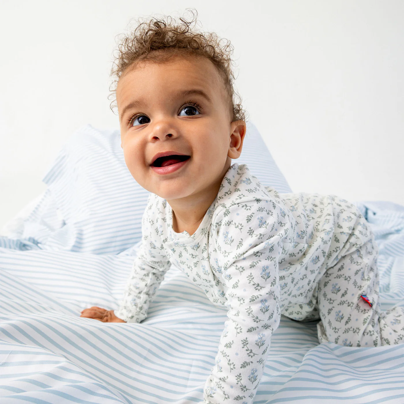 Eloise Organic Cotton Footie - Magnetic Me