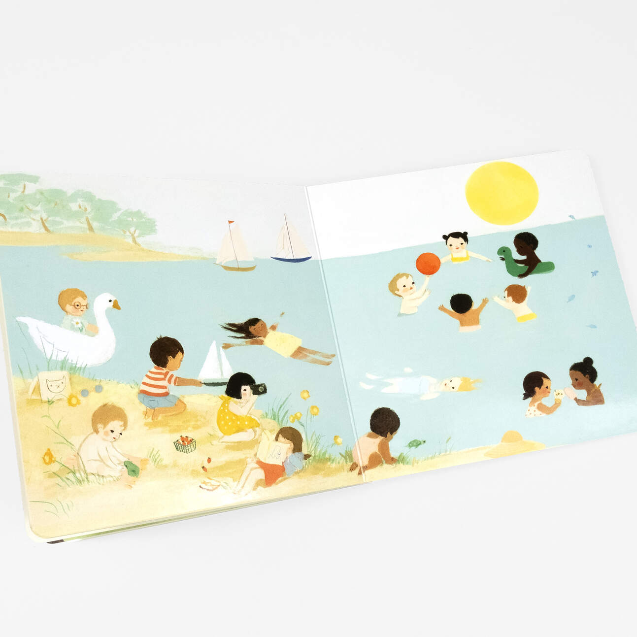 Wonderful Seasons Board Book - Emily Winfield Martin