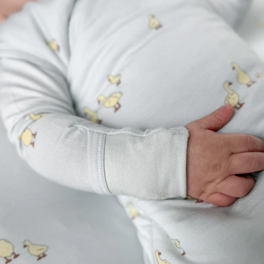 Friends Transitional Swaddle Bag - Gunamuna
