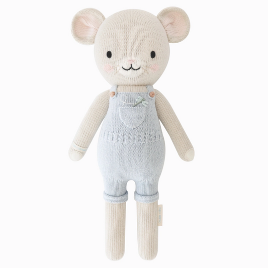 Bailey the Mouse - Cuddle + Kind